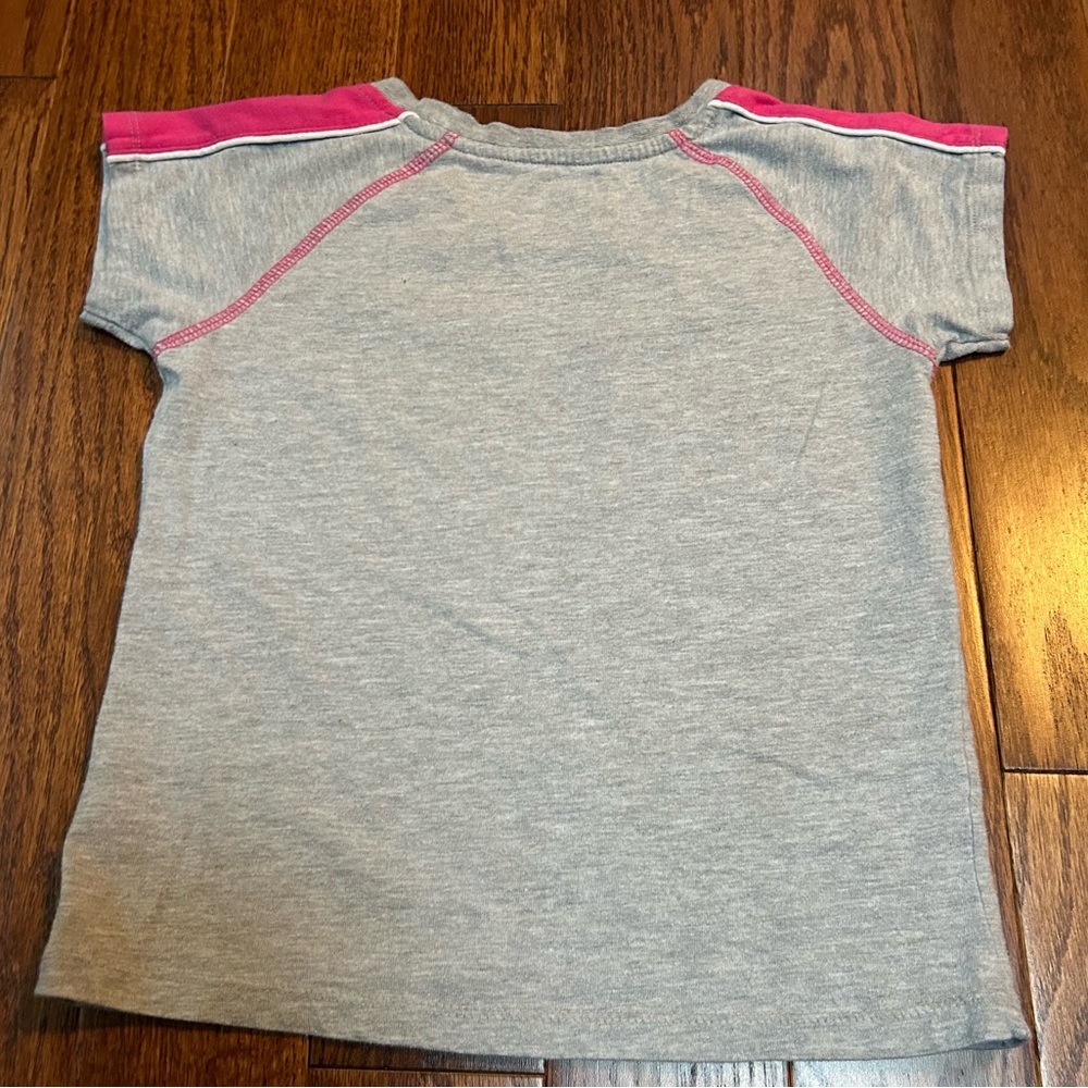 *CLEARANCE* Nike Kids Gray T-Shirt with Pink Accents - Size 6X - Picture 2 of 9